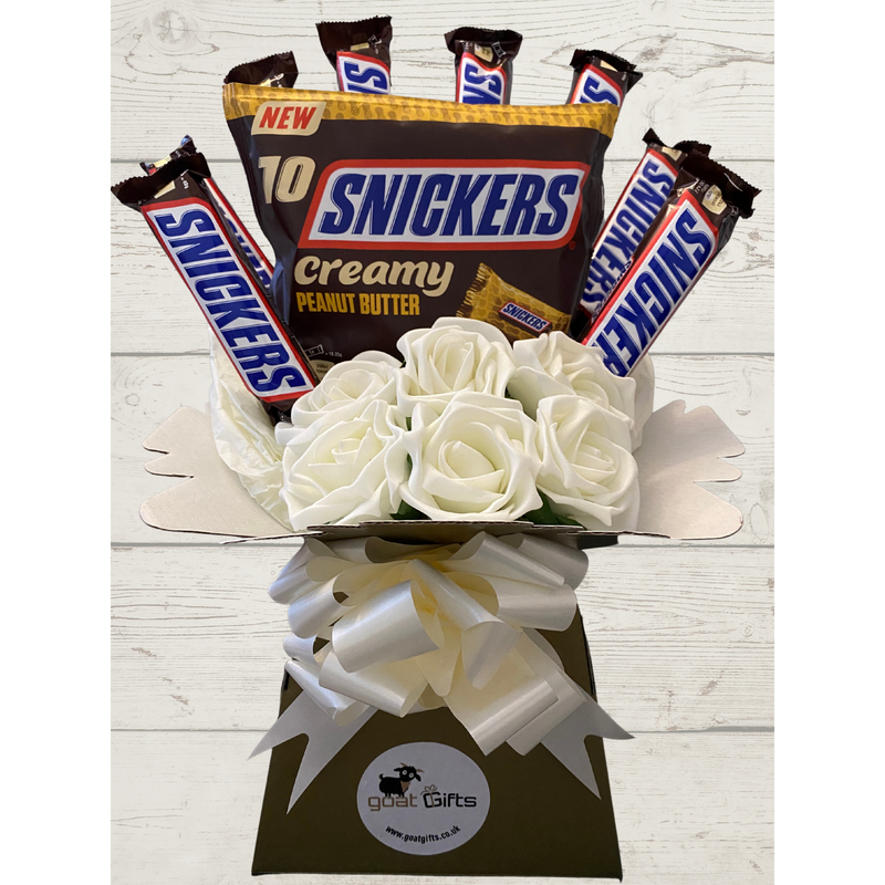 Snickers & Roses Bouquet