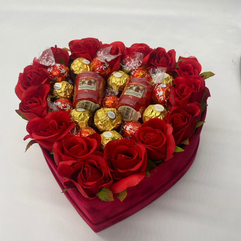 Red Velvet Hat Box Gift Ferrero Rocher & Lindt Lindor chocolate with Yankee candles